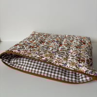 Image 5 of Autumn In The 90s Handmade Quilted Makeup Bag