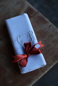 1 französische Serviette mit Monogram C R