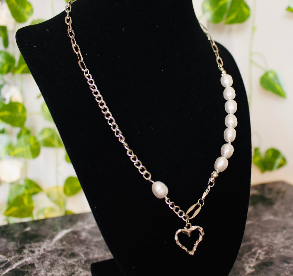 Image of Pearls And Heart Necklace