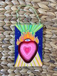 Image 2 of Sacred Heart Eye 8