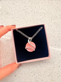 Pastel Pink Mother of Pearl Point Necklace