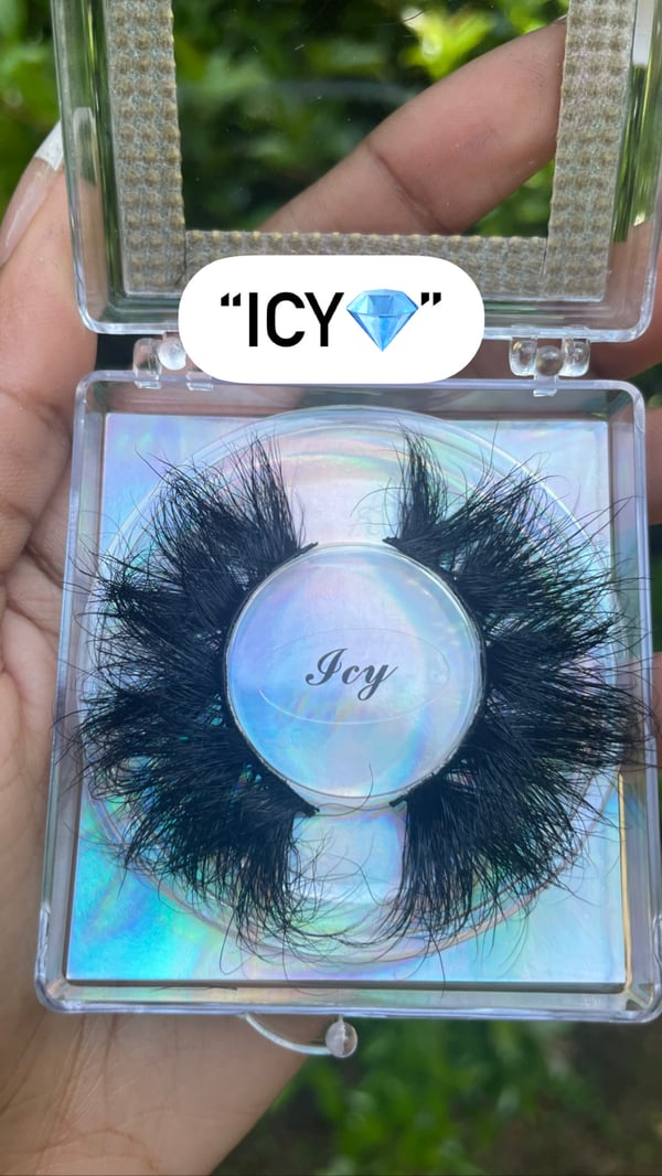 Image of Icy (25mm💎)