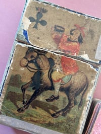 Image 7 of Jeu 52 de cartes très rares et anciennes, dite Jeanne Hachette ou Roi des Ribauds, 1860! 