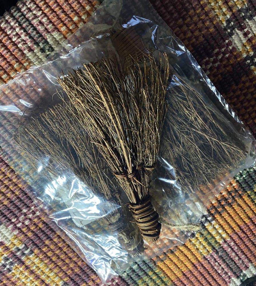 Image of Cinnamon Broom ๐งน