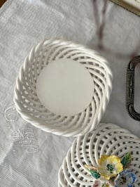 Image 5 of Boîte en céramique ajourée