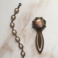 Image 5 of THE ‘ELYSIA’ PEARL BRACELET 