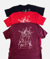 É Soul Cultura Una Dos 2 Falling down the cracks of sofa print T Shirt