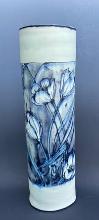 Image 1 of “Snowdon lily” vase