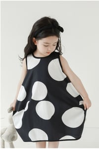 Image 1 of Lots of dots