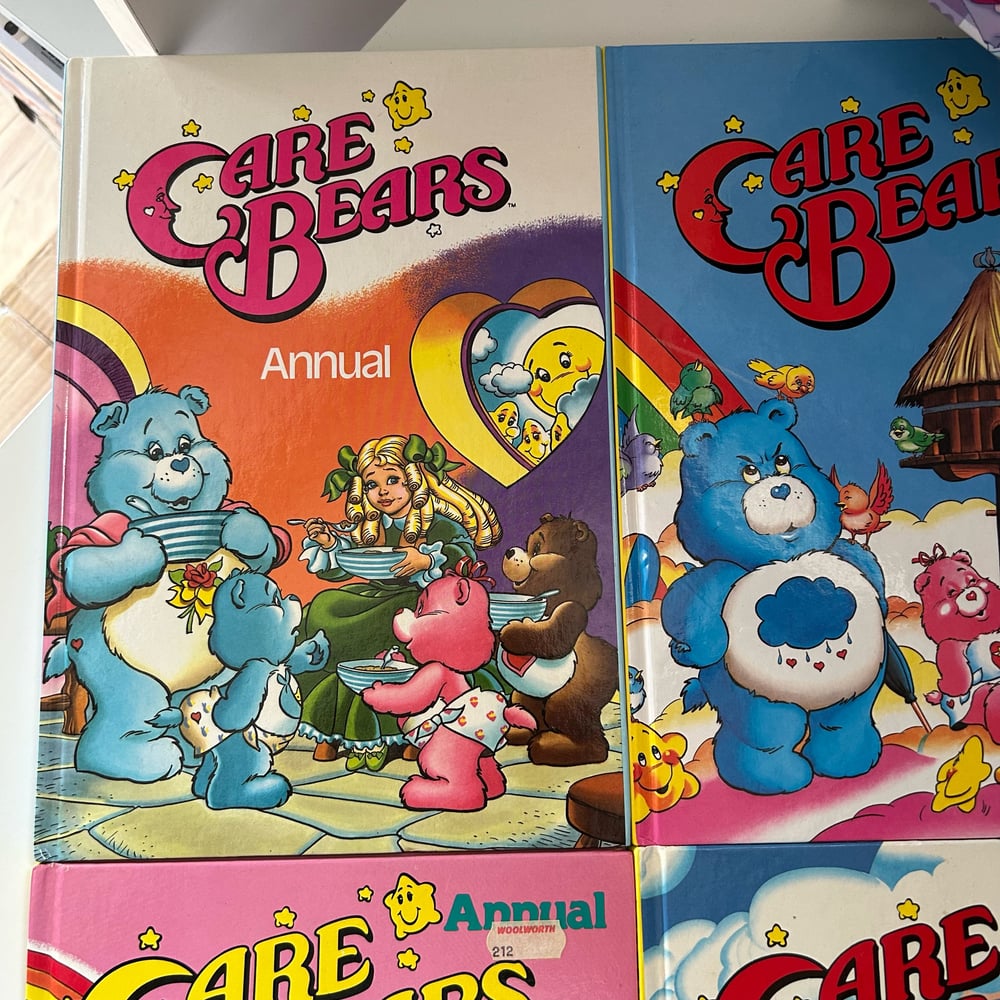 Image of LOT 4 BDS CARE BEARS ANNUAL