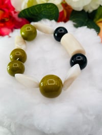 Natural  cut stones bracelet 