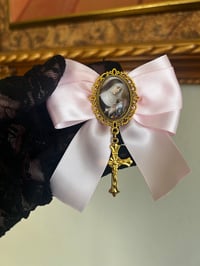 Image 3 of Baby Pink Daughter of a King Bow Clip - Gold Charm