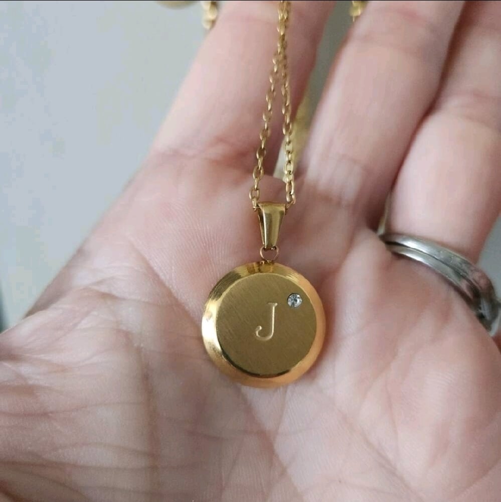 Image of Goldie Letter Necklace 