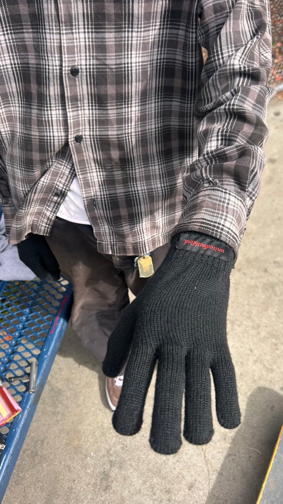 1/1 gloves 