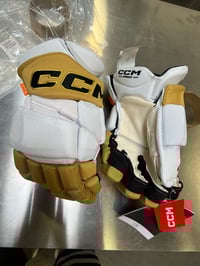 Image 3 of Vegas Henderson White Pro Stock Gloves 