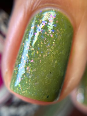 Image of Glisten & Glow - Maple Brook Moss