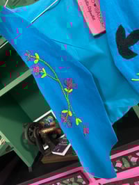 Image 3 of Chaleco azul liño. Feito e bordado a man. Talla XXS