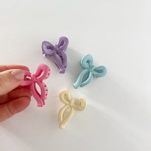 Image of Small Bow Claw Clips