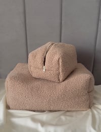 Image 7 of Kosmetyczka Baranek Beige w rozmiarze MIDI