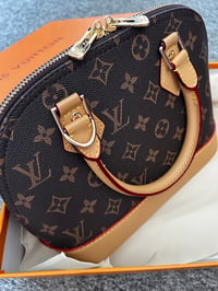 Image 1 of Mini patterned bag🤎