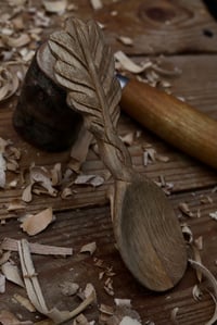 Image 3 of Oak leaf eating spoon