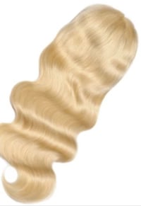 Image 4 of Blonde Wigs 