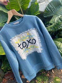 Image 1 of Suadoiro TOXO. Bordado a man. Gris verdoso. Varias tallas!