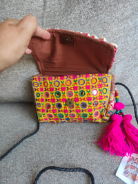 Image 5 of Nula Cutie bag- Orange Shells