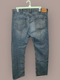 Image 2 of Levi’s Signature Straight Jeans (38x32)