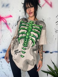 Image 3 of “RIBS OF MONSTERA” CUSTOM PAINTED T-SHIRT XL