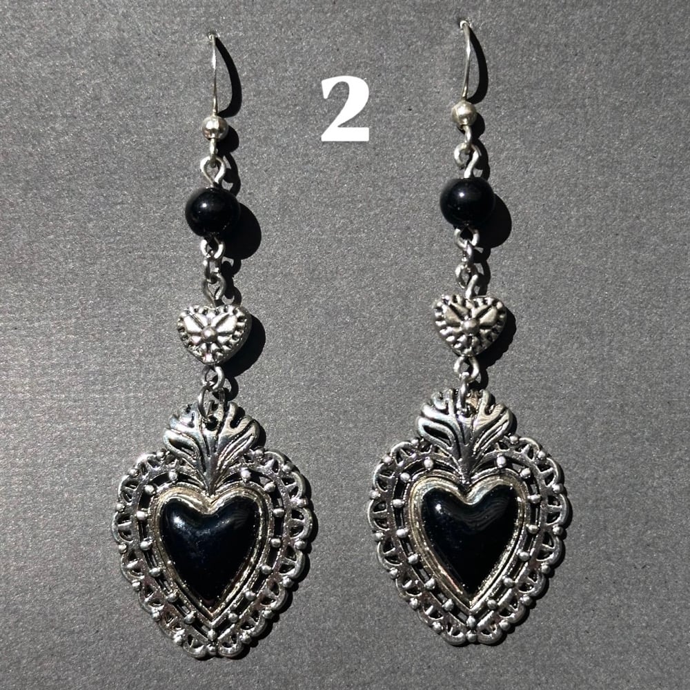 Image of black amor earrings