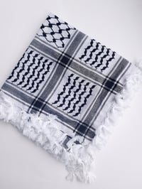 Image 4 of Imperfect keffiyehs B&W