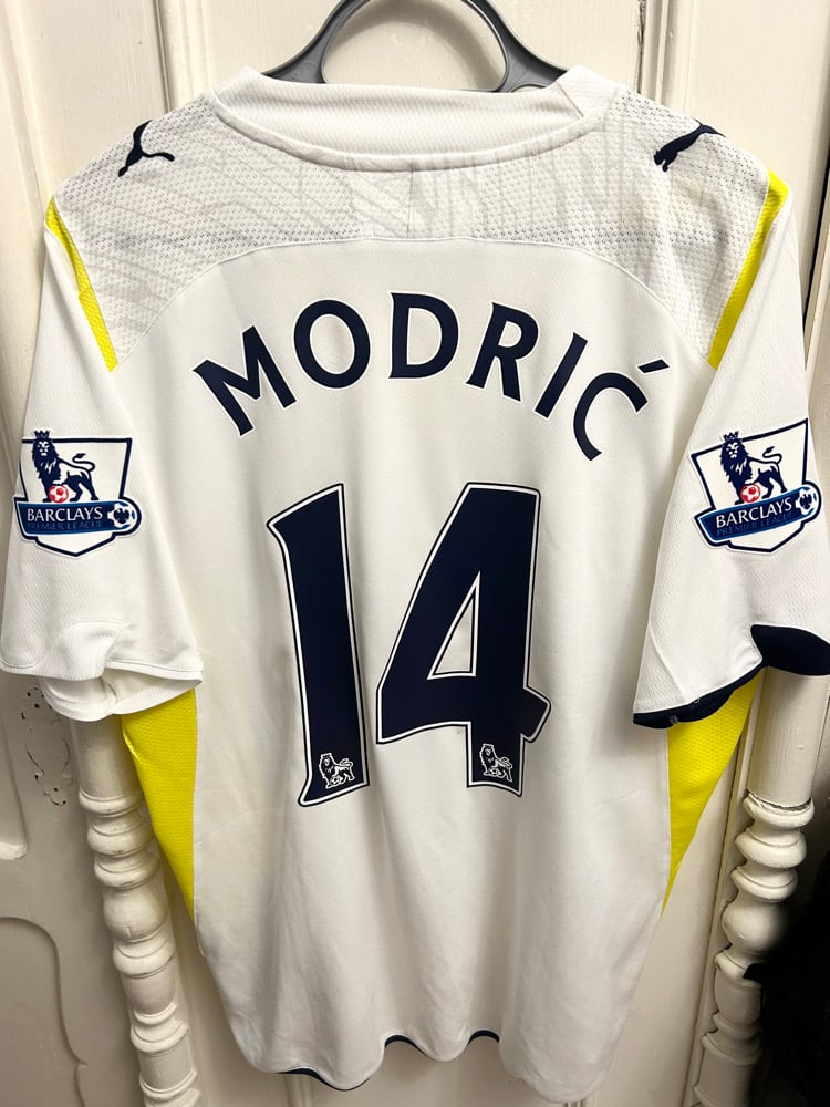 Image of Tottenham Hotspur “MODRIĆ 14” 2009/10 Home Shirt + PL patches (M)