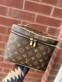 Image 6 of LV Cosmetics Case Bag
