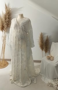 Image 2 of Off white lace dress for photoshoots | Colette | size M | off white | maternity photo props