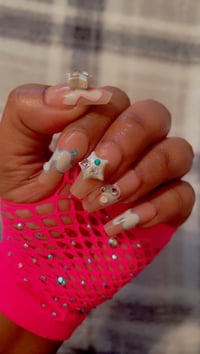 Image 4 of Nails - Short/Medium (Pink/White/Blue)