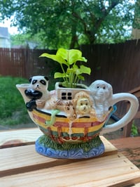 Image 1 of Arrowhead Vine in Noah's Ark Gravy Boat