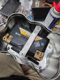 Image 2 of 6 Pack Battery Box 