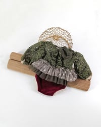 Image 1 of Newborn body-dress for photo shoots | Rini | khaki green | burgundy