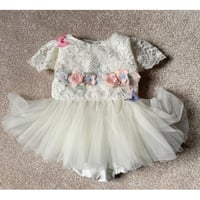 Lace and pastels set 