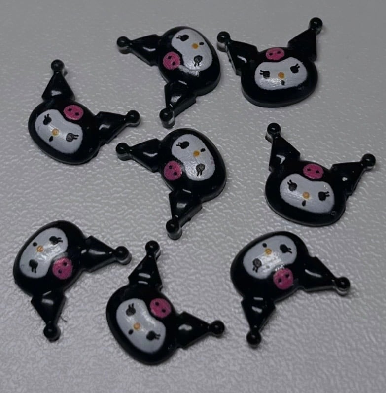 Kuromi charms  Pink skull, Hello kitty, Charmed