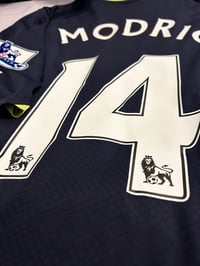 Image 12 of Tottenham Hotspur “MODRIĆ 14” 2010/11 Third Shirt + PL patches (XL)