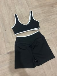 Image 4 of Short and sports bra gym set 