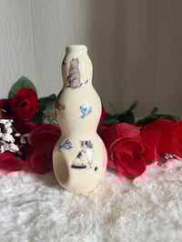 Image 7 of Classic dry vase 