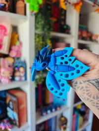 Image 3 of Mini dragón azul