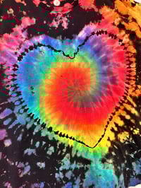 Image 3 of TRUE LOVE - Basic Tee