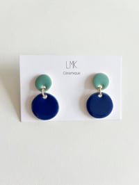 Paire de boucles d'oreilles céramique DOBLA lagon et bleu 