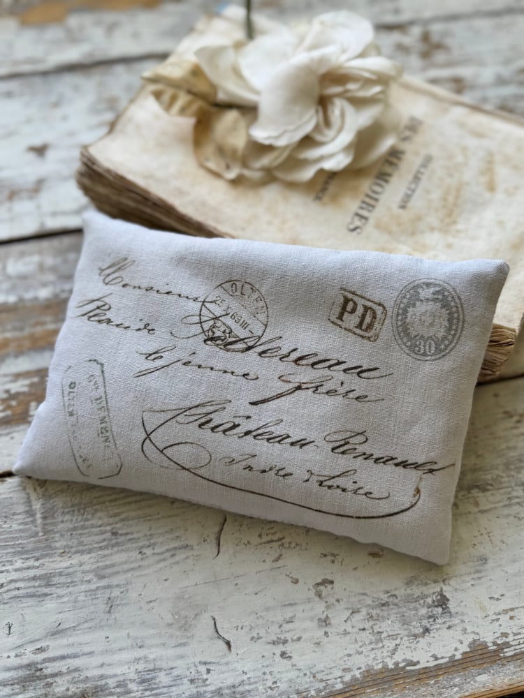 Image of Lavender pillow Chateau