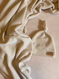 Image 2 of Oatmeal swaddle set 