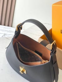Image 8 of Lou lowkey  (click to browse) 